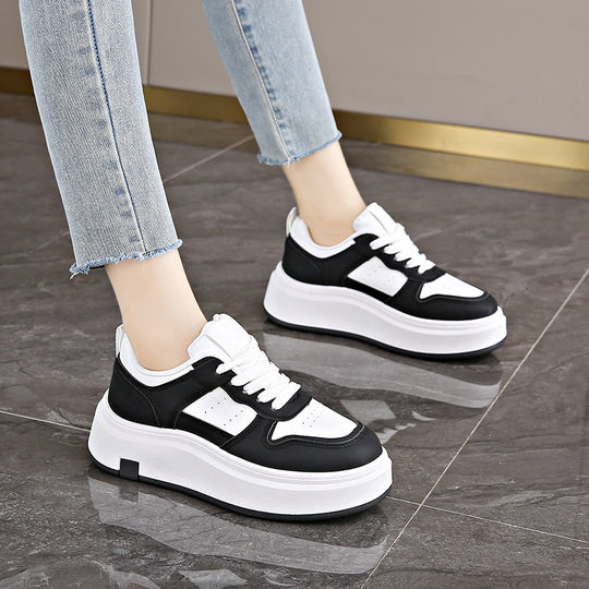 Damen Sneaker mit trendiger Plateau-Sohle und sportlichem Design EB