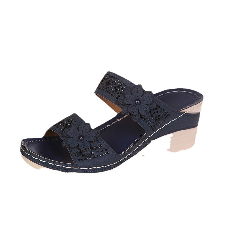 Damen Komfortable Wedge-Pantoletten mit floralem Dekor EB