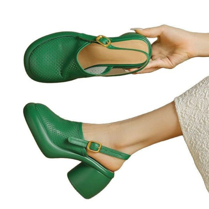 Damen Riemchen-Clogs mit perforierter Oberfläche und komfortablem Blockabsatz EB