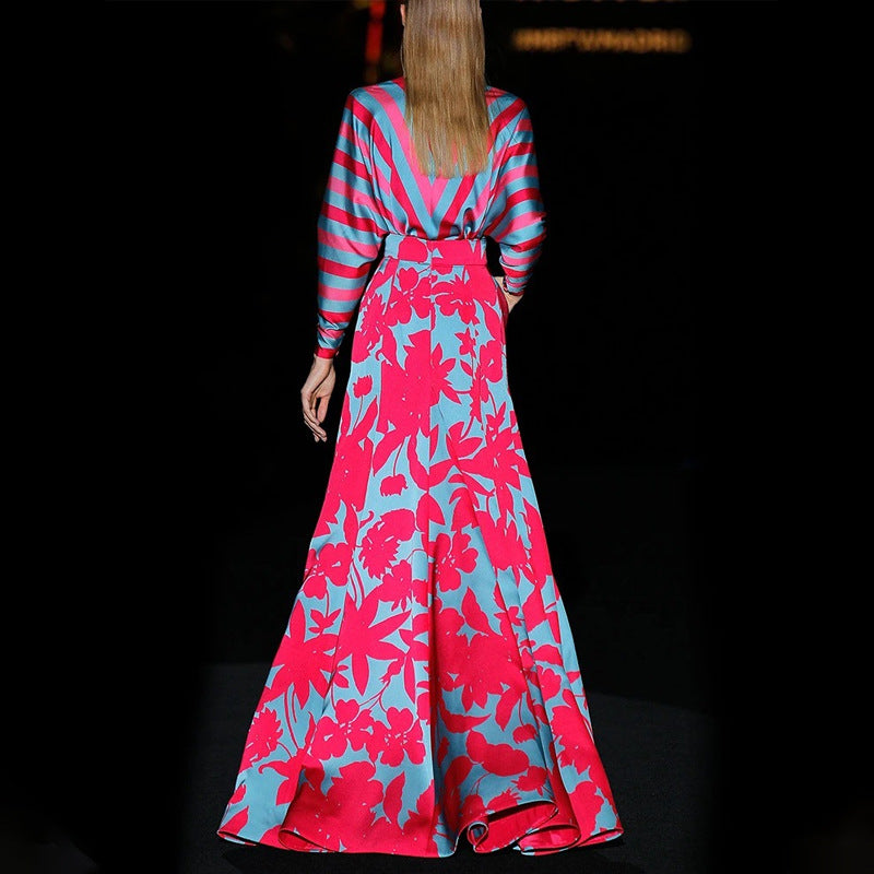 Damen Maxi-Kleid mit schwingendem Saum und tiefem V-Ausschnitt EB