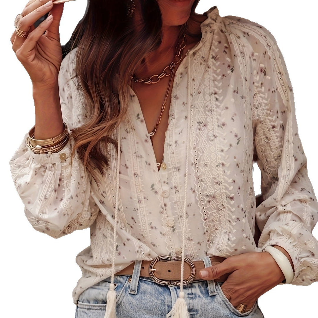 Damen Bluse mit feinen Spitzendetails und floralen Mustern EB