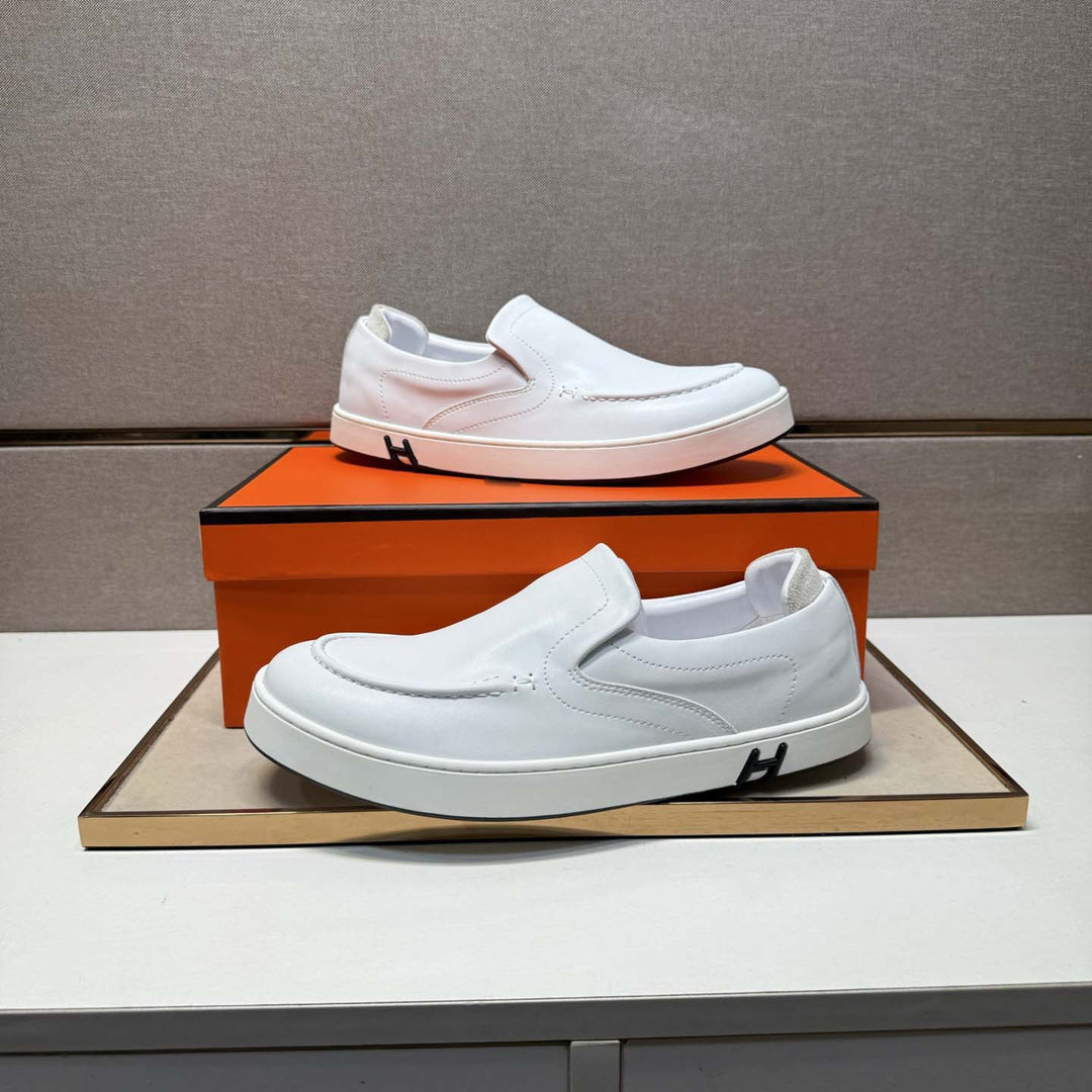 Damen Elegante Slip-On Sneaker mit stilvollem Design und komfortabler Sohle EB