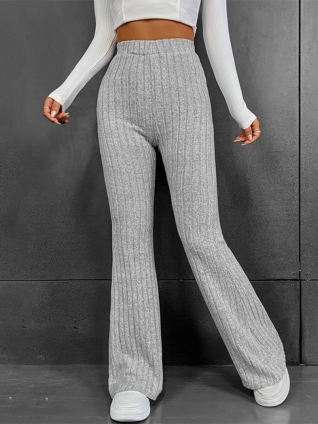 Damen Flared Stretch-Hose mit vertikalem Rippmuster EB