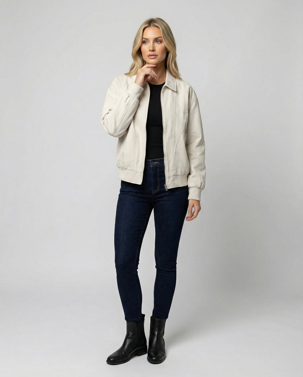 Damen leichte Blousonjacke aus Baumwollmix mit Hemdkragen, Ziernähten und elastischem Bund EB