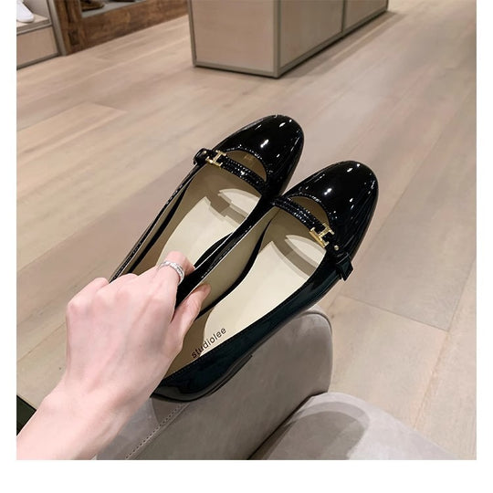 Damen Ballerina-Schuhe mit elegantem Riemendesign und modischen Akzenten EB