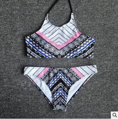 Damen Hochgeschlossener Bikini mit grafischem Muster EB