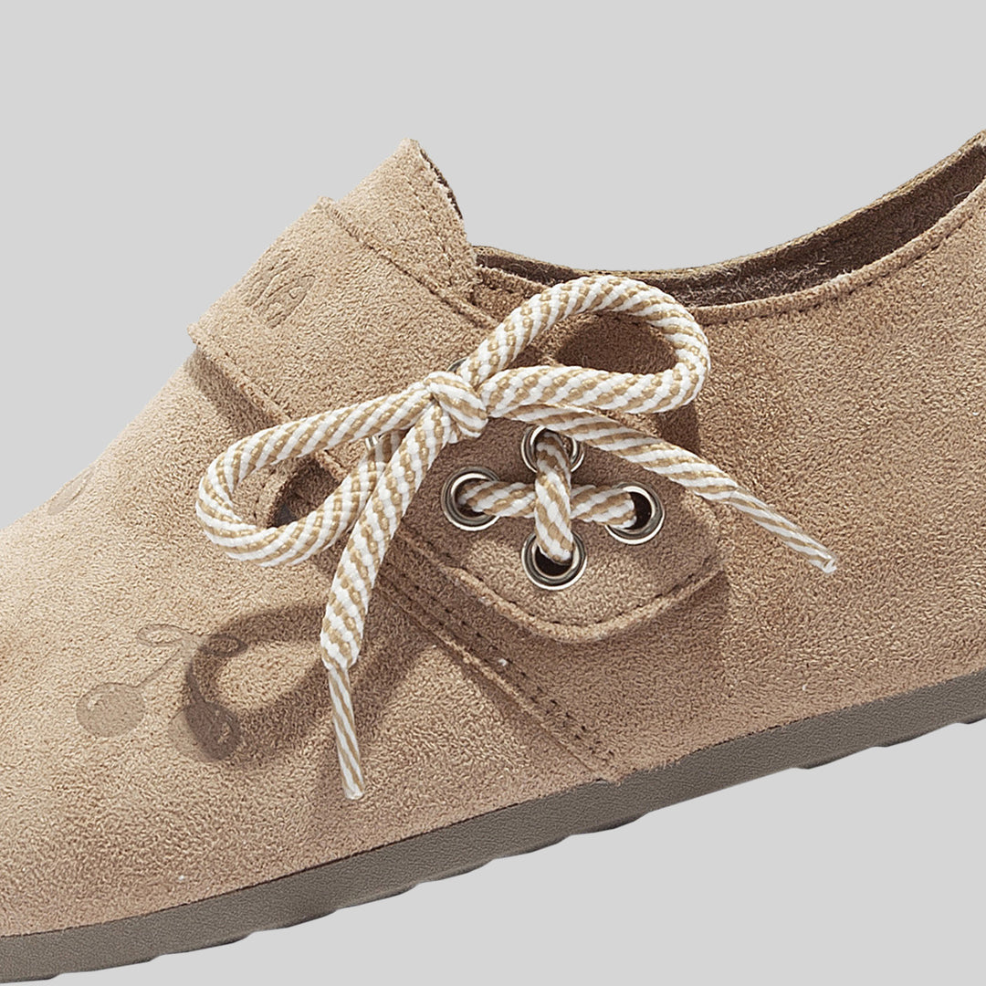 Damen Komfortable Slipper mit floralem Design und innovativer Schnürung EB