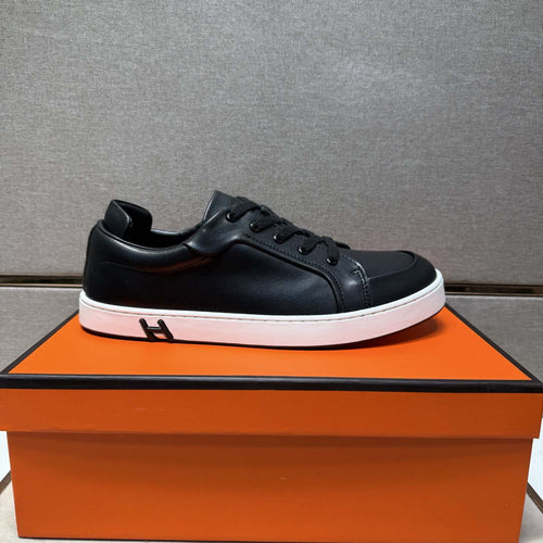 Damen sportliche Sneakers aus edlem Kunstleder mit rutschfester Sohle EB