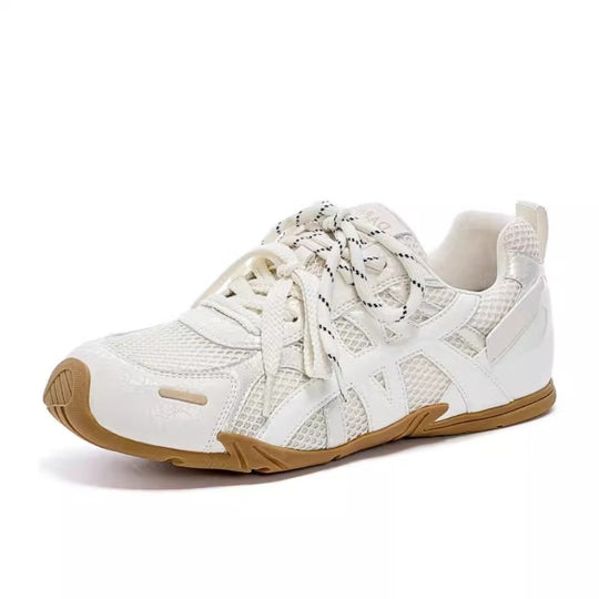 Damen Sportliche Sneakers mit atmungsaktiver Netzstruktur und reflektierenden Akzenten EB