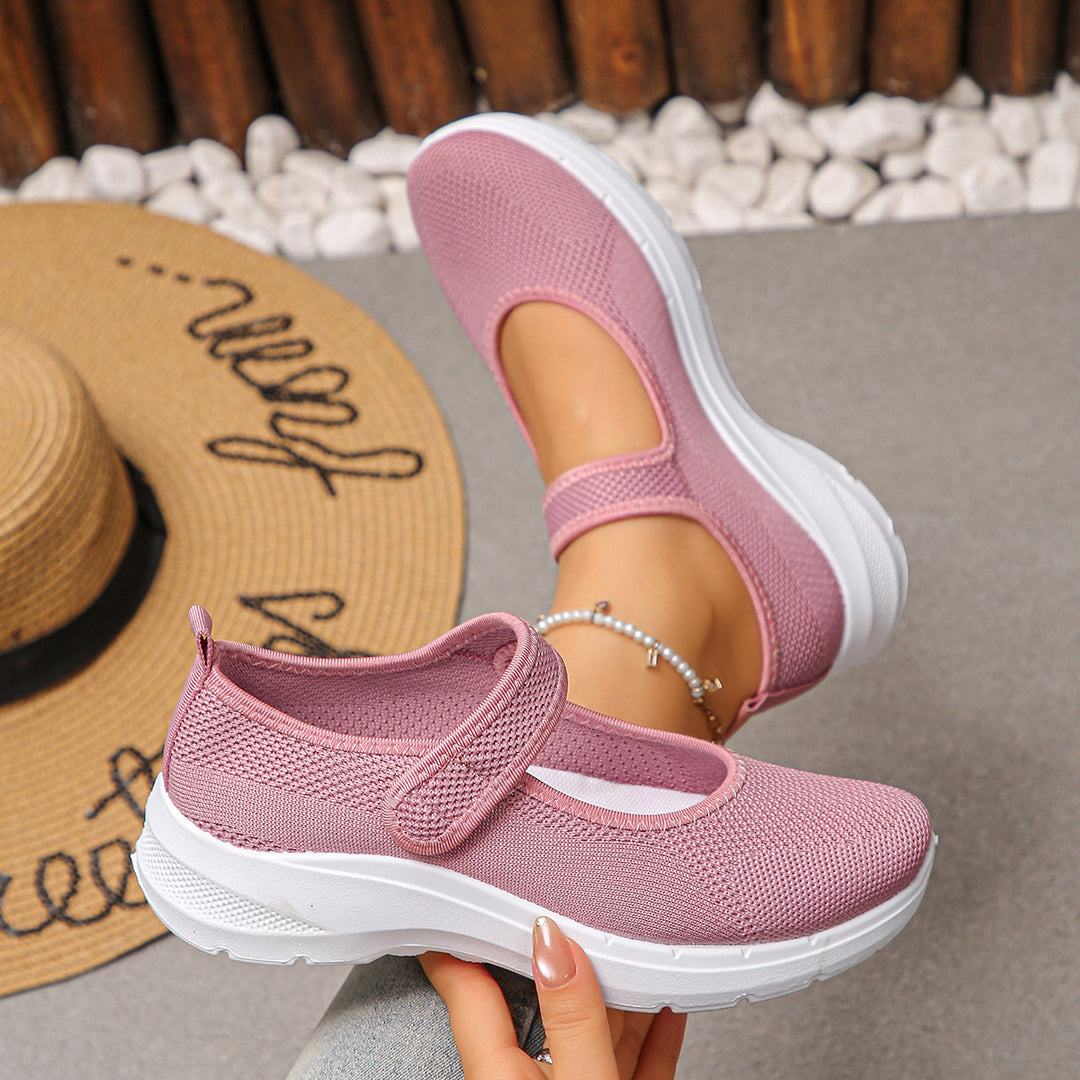 Damen Sportliche Slip-On Sneakers mit atmungsaktivem Mesh-Obermaterial und elastischen Riemen EB
