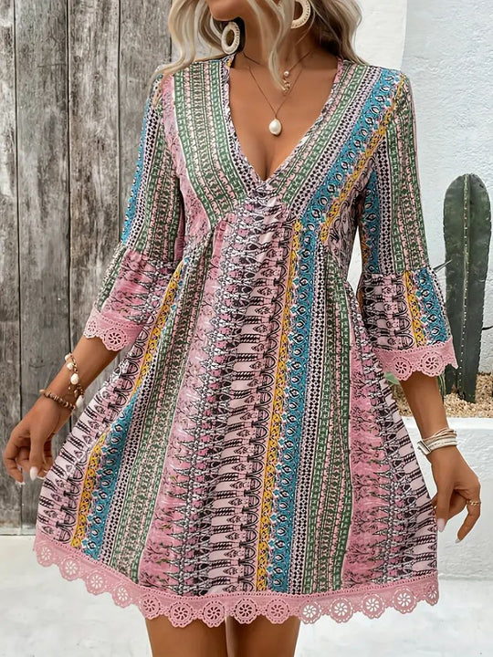 EB | Bedrucktes Freizeitkleid mit V-Ausschnitt