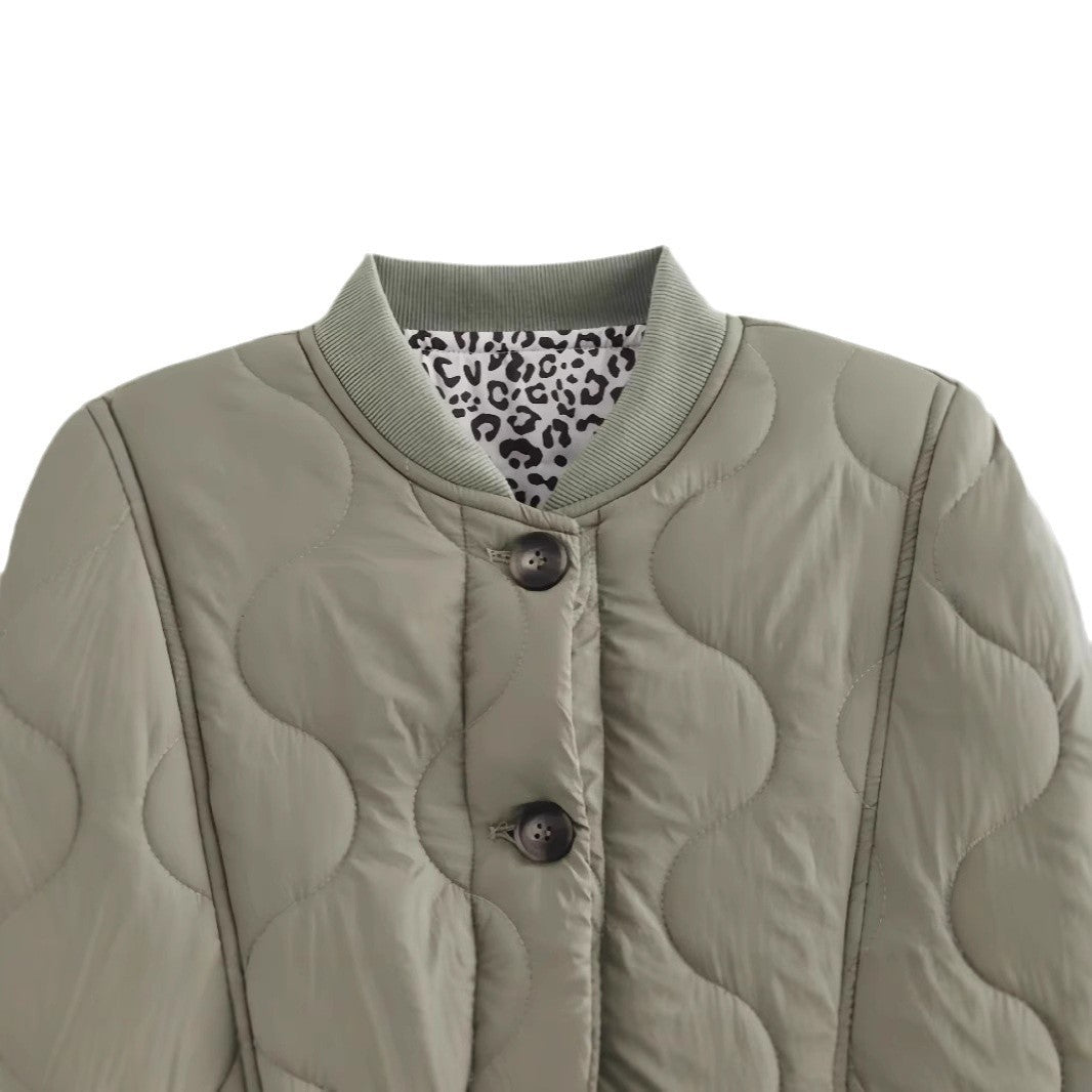 Damen gesteppte Leichtjacke mit trendigen Animal-Print-Ärmeln EB