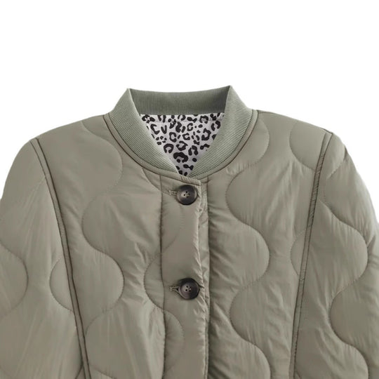 Damen gesteppte Leichtjacke mit trendigen Animal-Print-Ärmeln EB