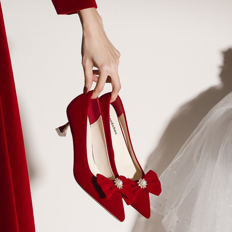 Damen elegante Pumps mit zierlichem Schleifenakzent und glitzernden Applikationen EB