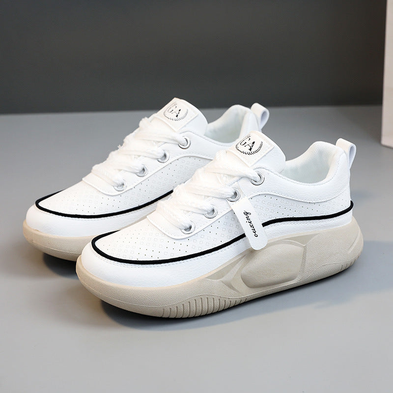 Damen Sportliche Sneakers mit atmungsaktiven Mesh-Einsätzen und rutschfester Sohle EB