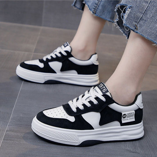 Damen Modische Sneaker mit robustem Obermaterial und sportlichem Design EB