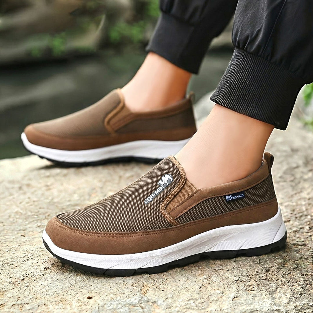 Herren nan gepolsterter Slip-On Komfort-Sneaker mit elastischem Einstieg, stoßdämpfender EVA-Plateausohle und herausnehmbarem Komfortfußbett EB