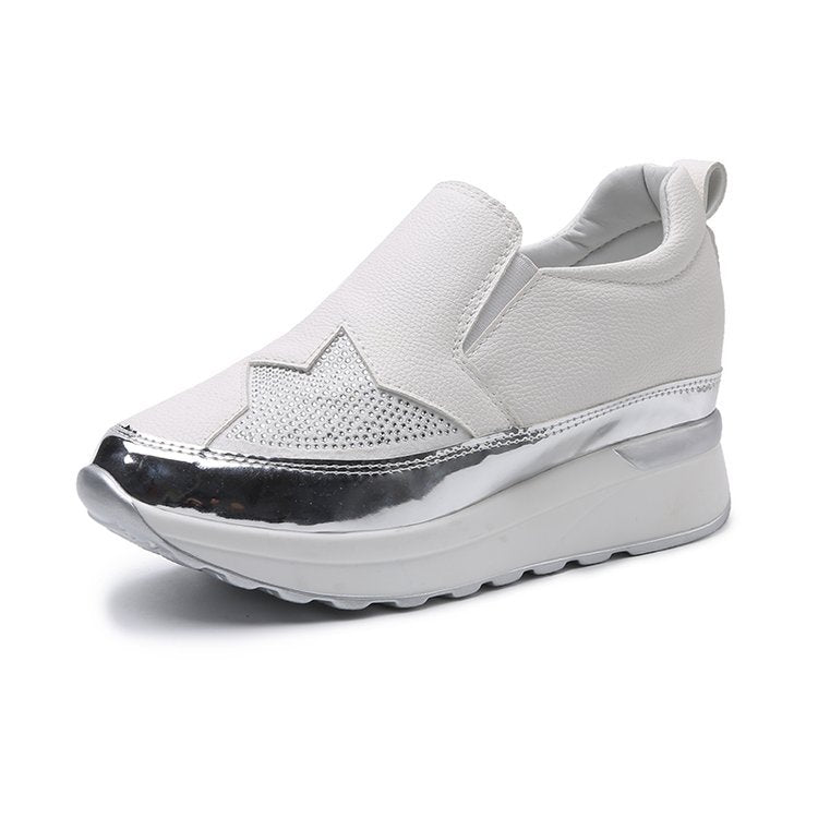 Damen sportliche Slip-On Sneakers mit glänzender Korksohle EB