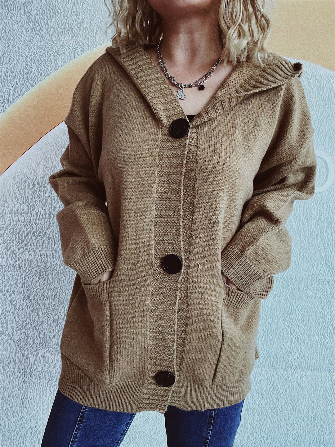 Damen bequeme Strickjacke mit Kapuze und praktischen Taschen EB