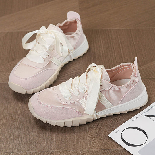 Damen modische Sneakers mit innovativen Satin-Details EB