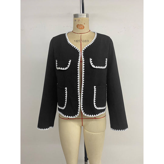 Damen elegante kurzärmelige Blazerjacke mit kontrastierenden Paspelverzierungen und Taschen EB