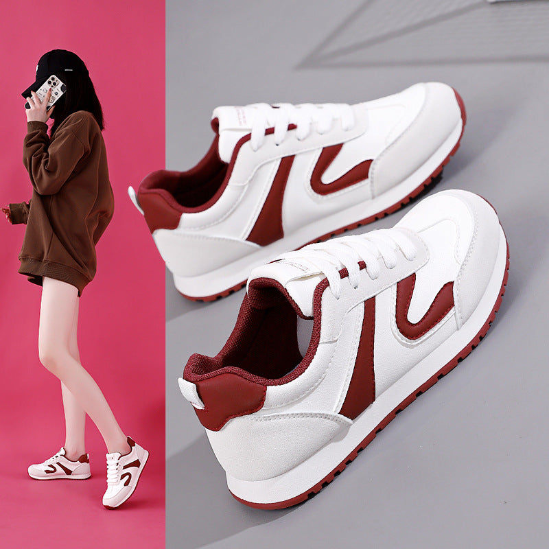 Damen Sneaker mit sportivem Design und atmungsaktiven Einsätzen EB