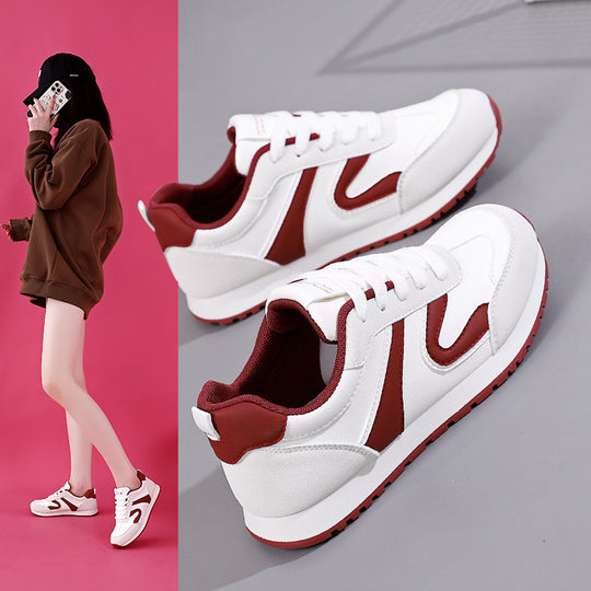 Damen Sneaker mit sportivem Design und atmungsaktiven Einsätzen EB