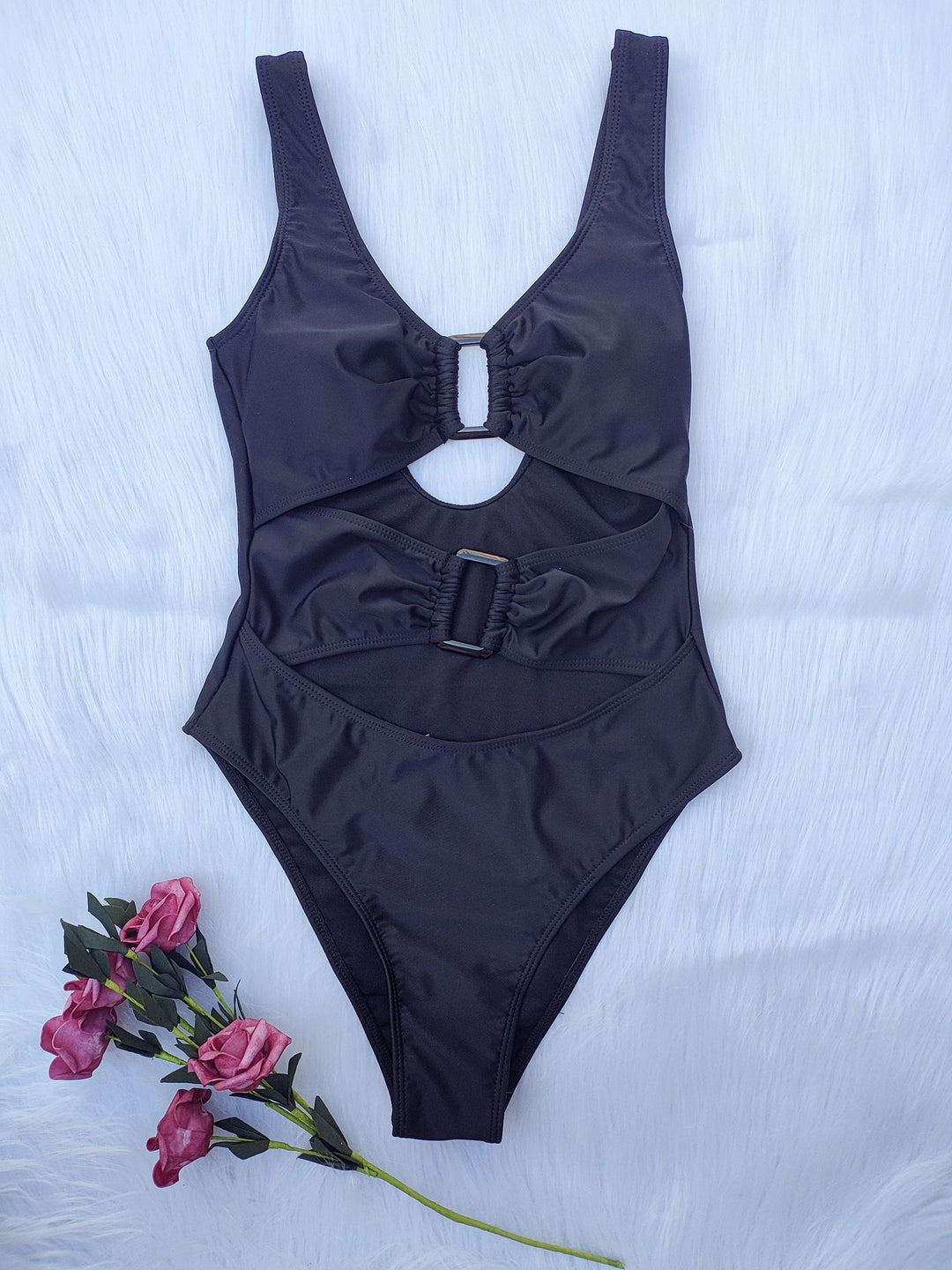 Damen Einteiler-Badeanzug mit modischen Cut-Outs und elegantem Design EB
