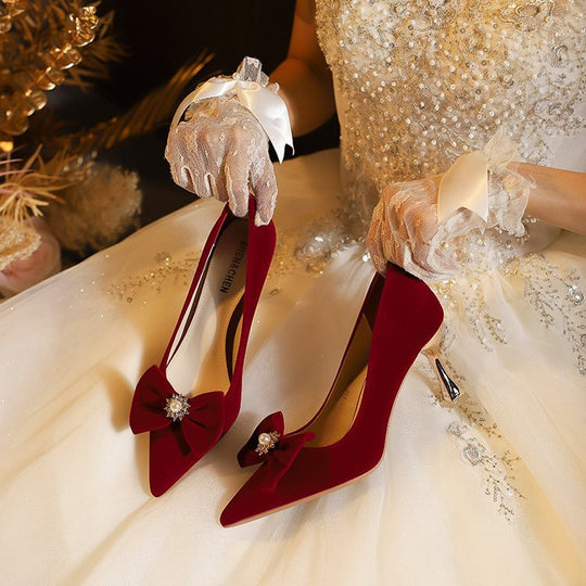 Damen elegante Pumps mit zierlichem Schleifenakzent und glitzernden Applikationen EB