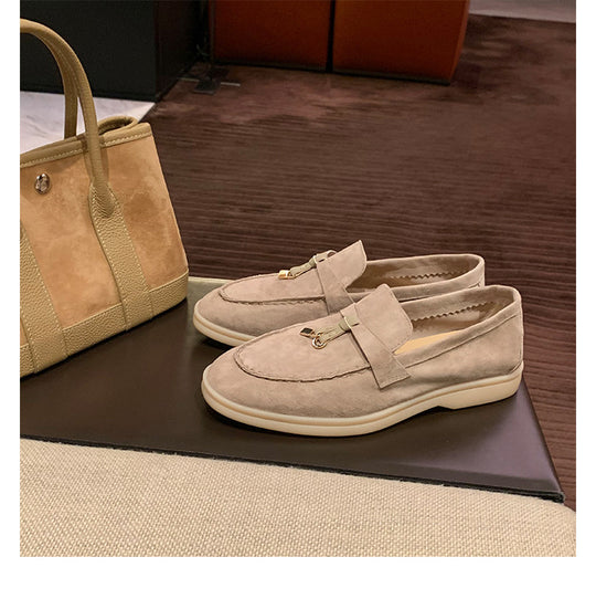 Damen Mokassins mit elegantem Riemen und hochwertiger Wildlederverarbeitung EB
