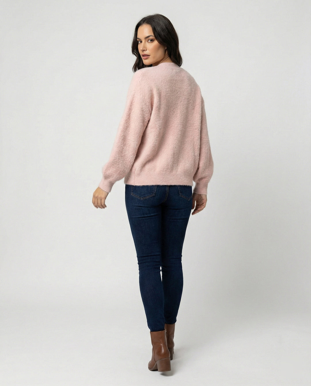 Damen flauschiger Oversize-Cardigan mit V-Ausschnitt, großer Knopfleiste, aufgesetzten Taschen und Ballonärmeln EB