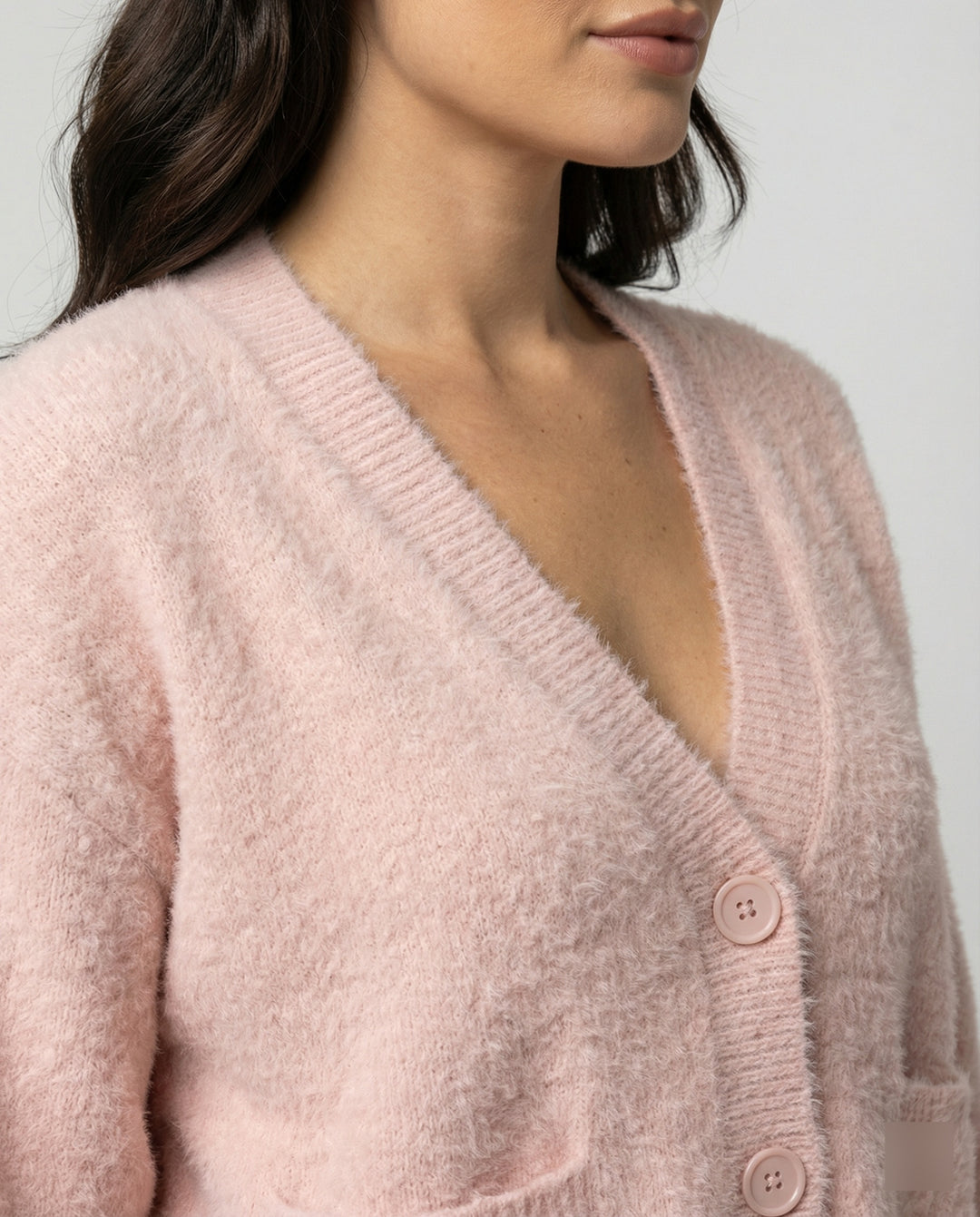 Damen flauschiger Oversize-Cardigan mit V-Ausschnitt, großer Knopfleiste, aufgesetzten Taschen und Ballonärmeln EB