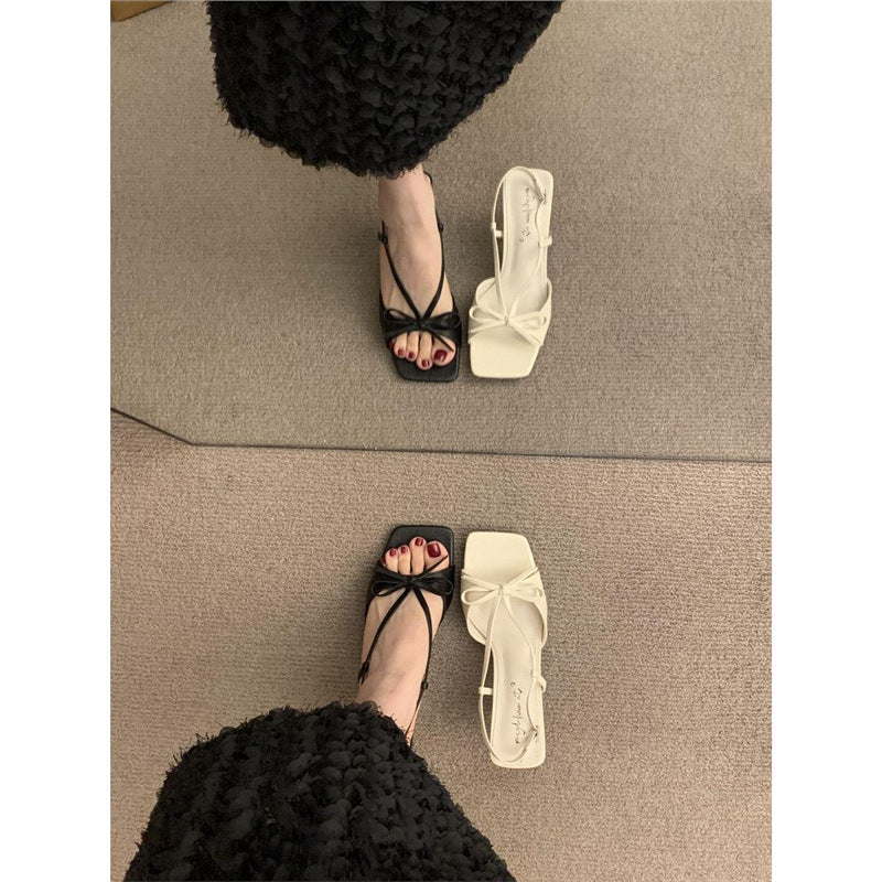 Damen Slingback-Pumps mit Punkte-Design und feinen Riemchen EB