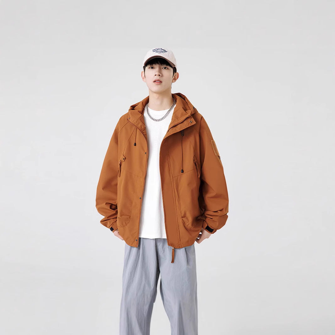 Herren Windbreaker-Jacke mit verstellbarem Kapuzenkragen und praktischen Taschen EB