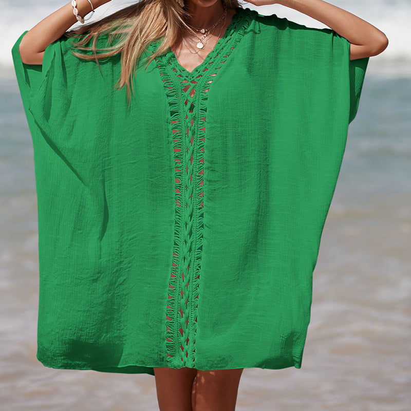 Damen eleganter Strandponcho mit raffinierten Häkelakzenten und tiefem V-Ausschnitt EB
