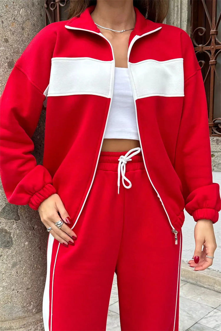 Damen Komfortables Campus-Lounge-Set mit kurzem Reißverschluss-Top und Seitenstreifen-Jogger EB