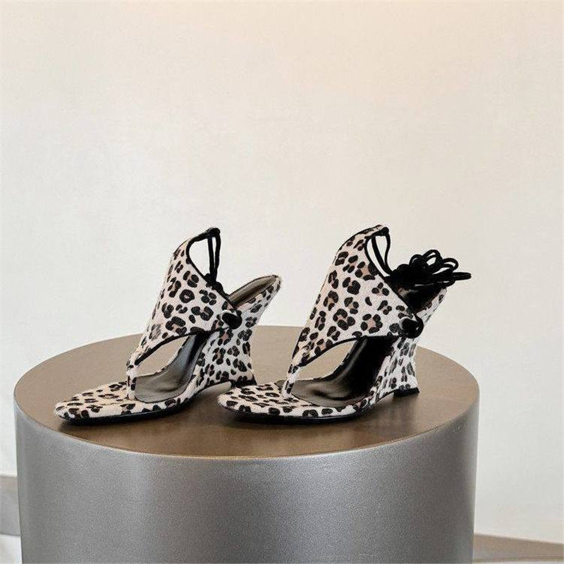 Damen Wedge-Sandalen mit modischem Leopardenprint und Riemchen EB