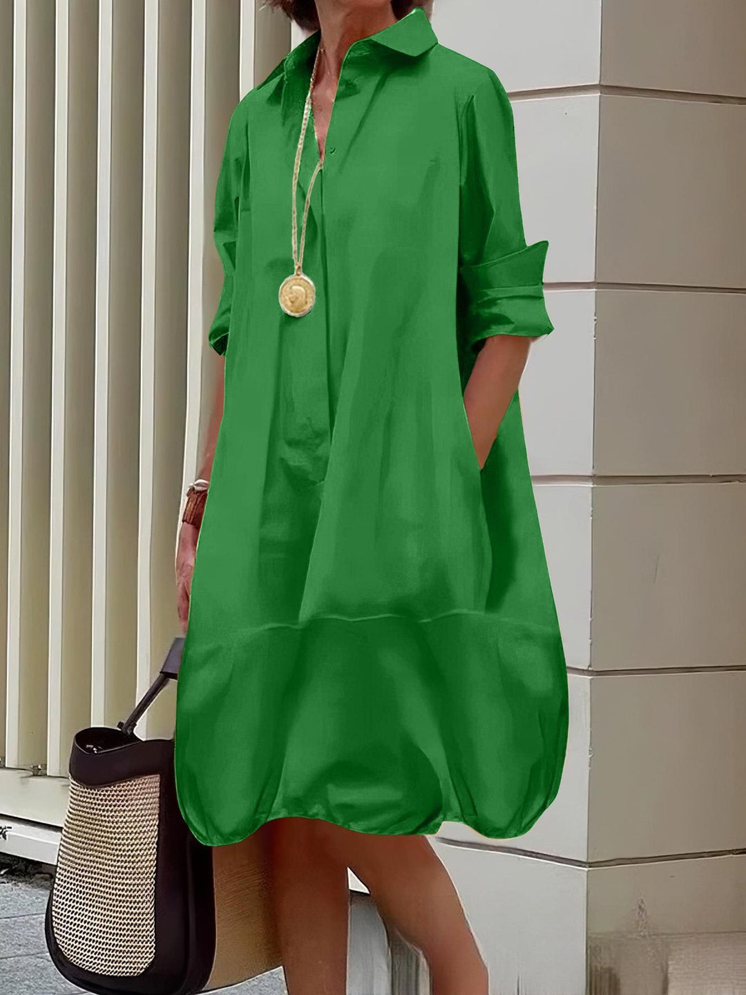Damen Lässiges Hemdblusenkleid mit weit geschnittenem Saum EB