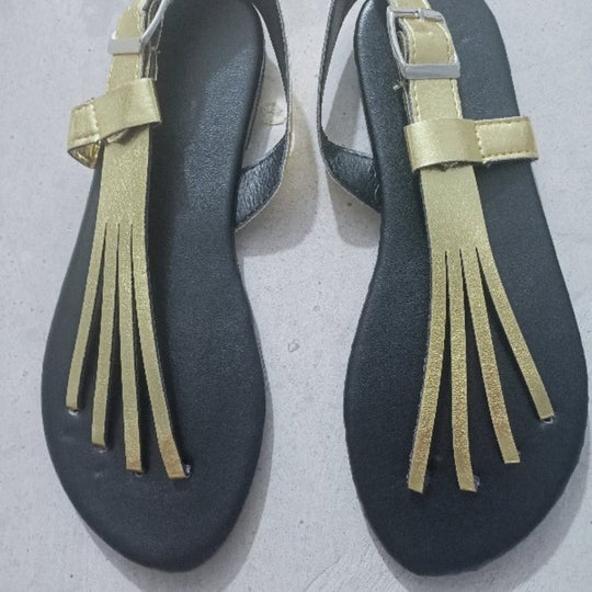 Damen flache Riemchensandalen mit verstellbarem Riemen und stylischem Design EB