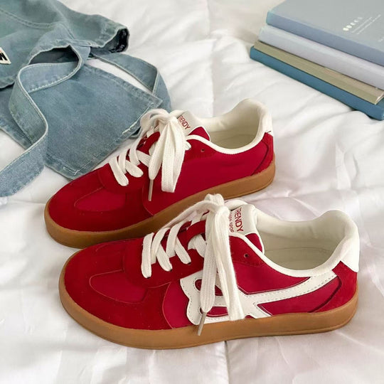 Damen Sneakers im sportlich-eleganten Retro-Design mit hochwertigen Material und bequemer Sohle EB