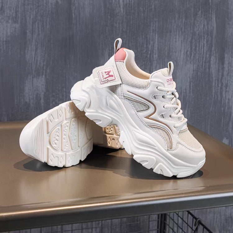 Damen Chunky Sneakers mit atmungsaktiver Mesh-Oberfläche und sportlicher Dämpfung EB