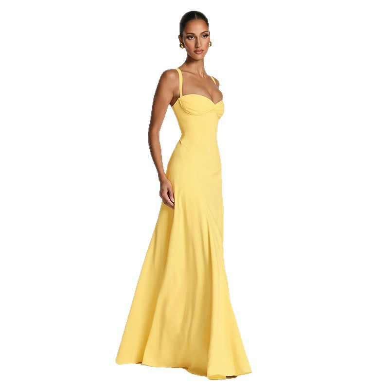 Damen Elegantes und figurbetontes Abendkleid mit drapierten Cups EB