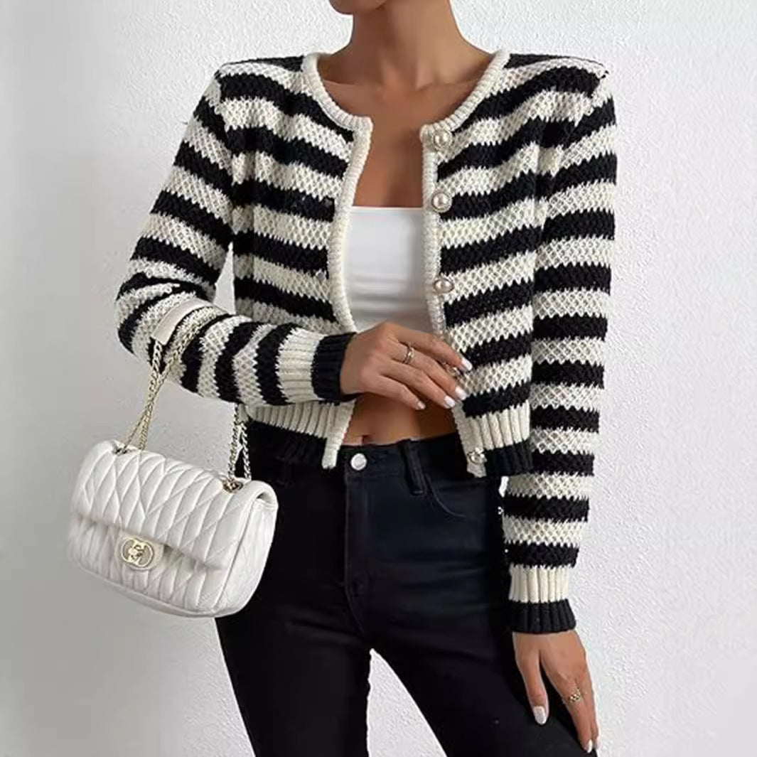 Damen gestreifte Strickjacke mit dekorativen Knöpfen EB