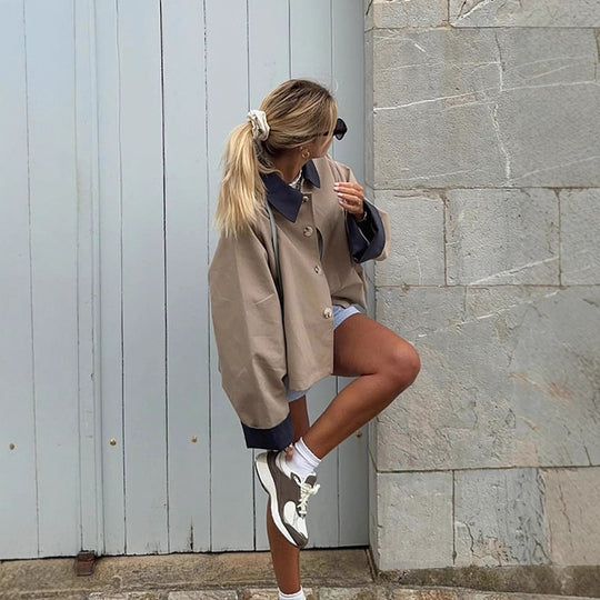 Damen lässige Oversized-Jacke mit kontrastierendem Kragen EB