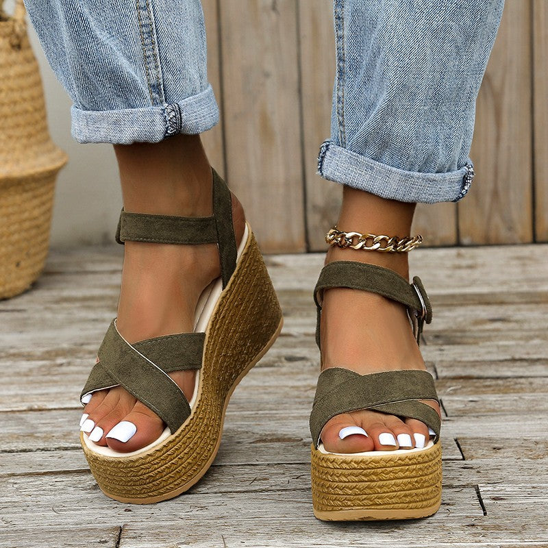 Damen Keil-Sandalen mit modischem Überkreuzriemen und rutschfester Sohle EB