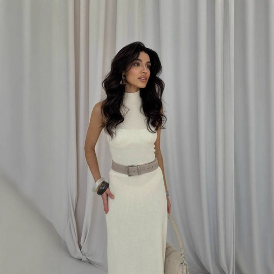 Damen Maxikleid mit elegantem Rundhalsausschnitt und taillierten Details EB