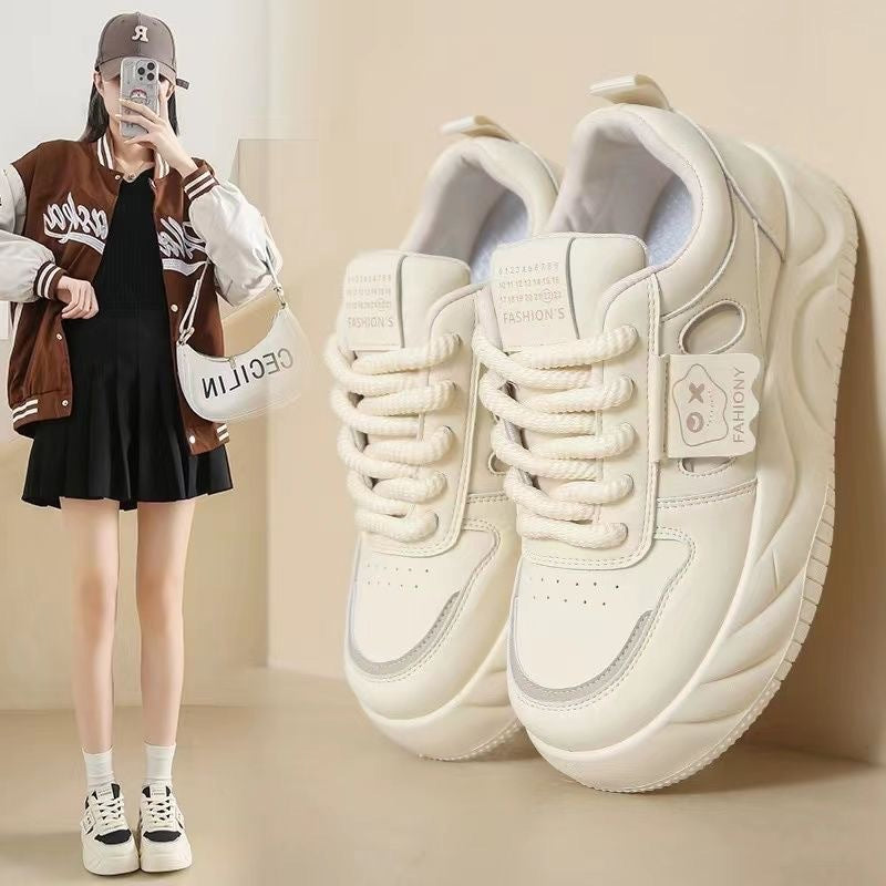 Damen Sportliche und komfortable Sneaker mit Einsatz von atmungsaktiven Materialien EB