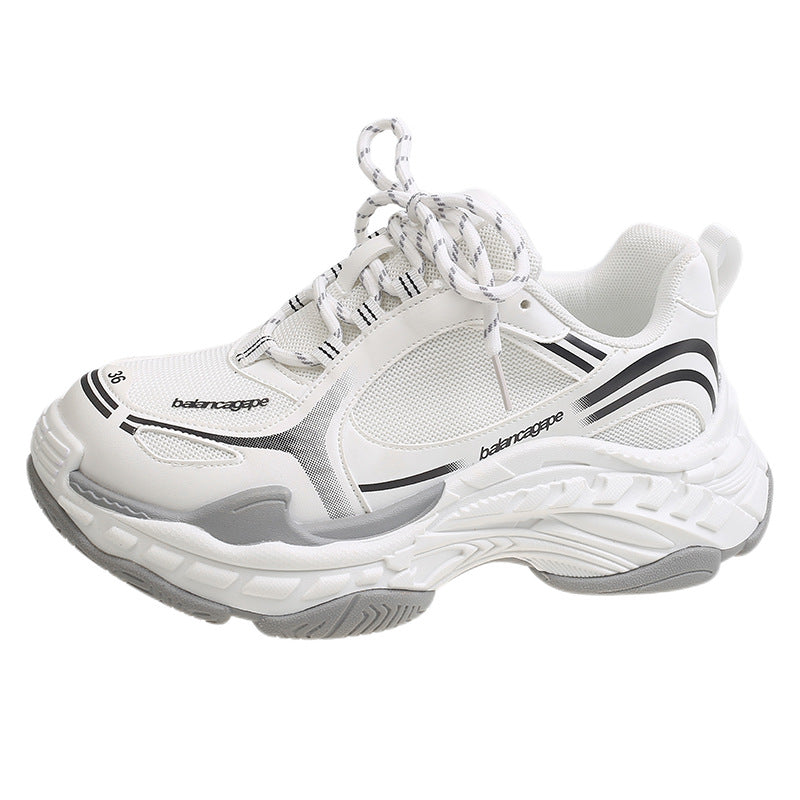 Damen Sportliche Trail Sneakers mit atmungsaktivem Mesh-Obermaterial und robustem Sohlenprofil EB