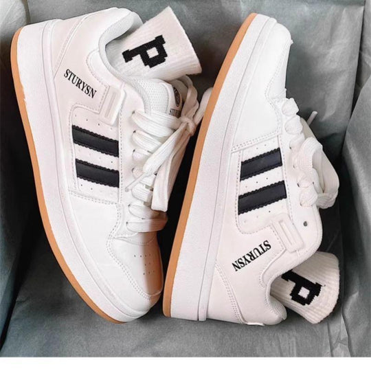 Damen Sportliche Sneakers mit atmungsaktiver Oberflächenstruktur und stabiler Gummisohle EB