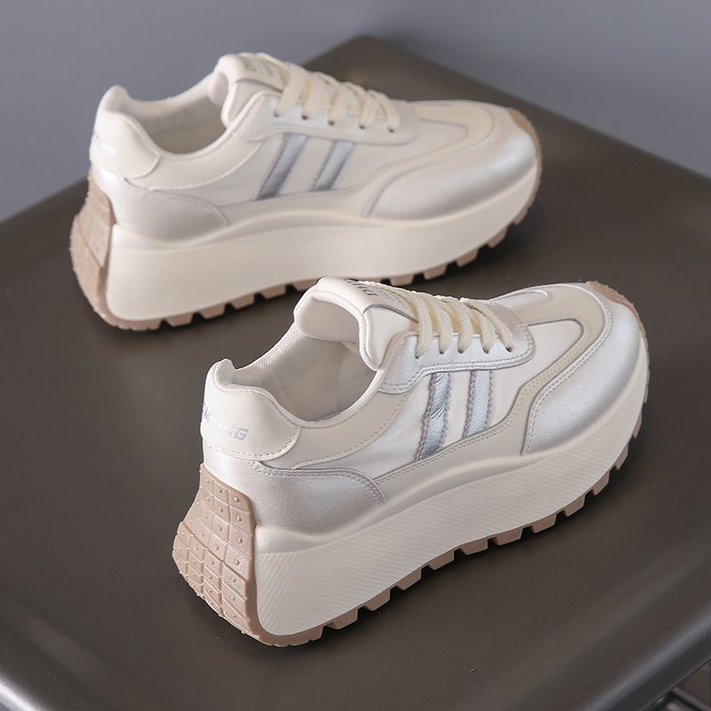 Damen Modische Plateau-Sneaker mit bequemem Fußbett und sportlichem Design EB